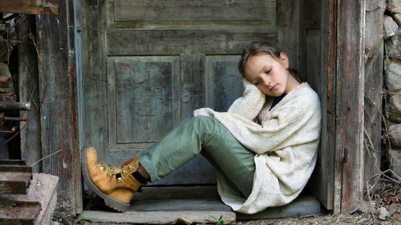 Coping With Loss The Grieving Process - young girl grieving