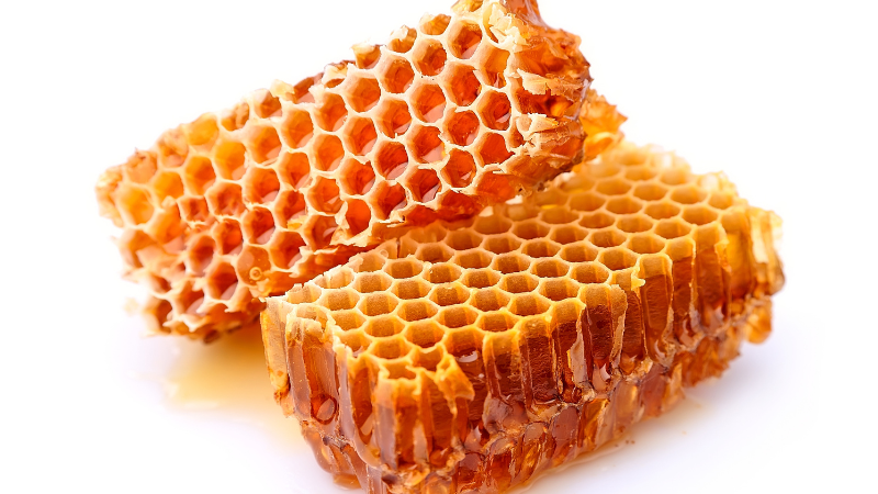 Is Raw Honey Safe For Elderly - Honeycomb